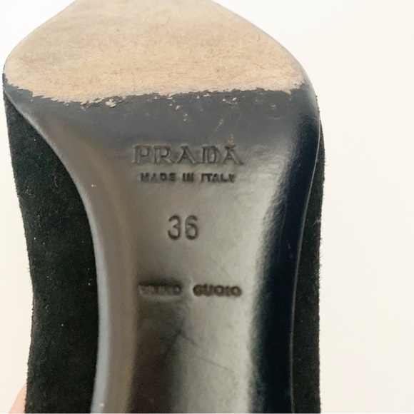 VINTAGE PRADA SUEDE POINTY PLAQUE KITTEN HEEL - Picture 10 of 11